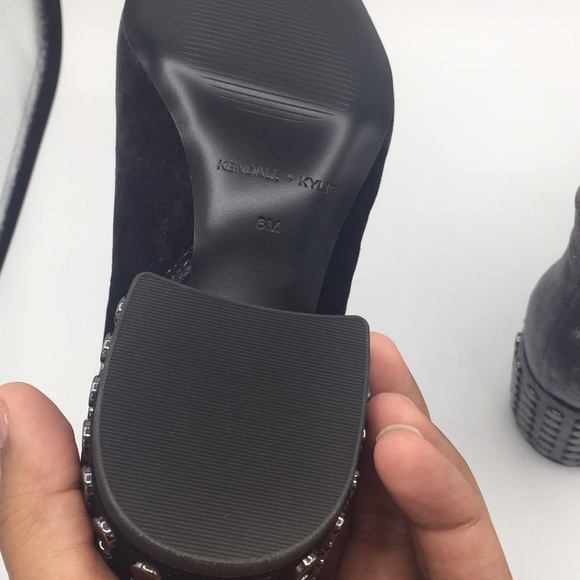 🆕 Kendall + Kylie Blythe Gray Boots 6 - Picture 6 of 6